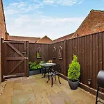 1 Bed In Oc-94728